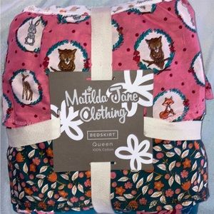 NWT Matilda Jane bed skirt